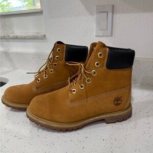Timberland 6 inch Waterproof Boot - Wheat - Size 8M